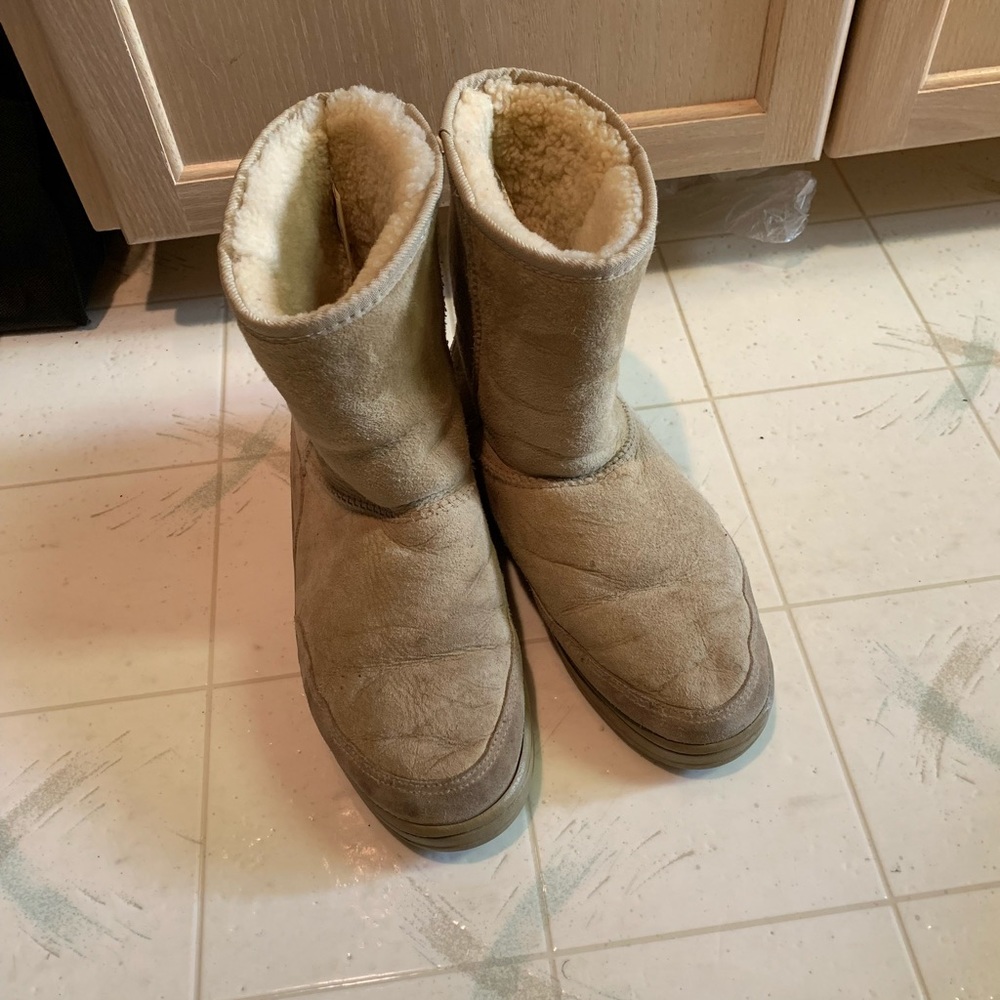 Ugg boots women's 9 Tan - Picture 3 of 10